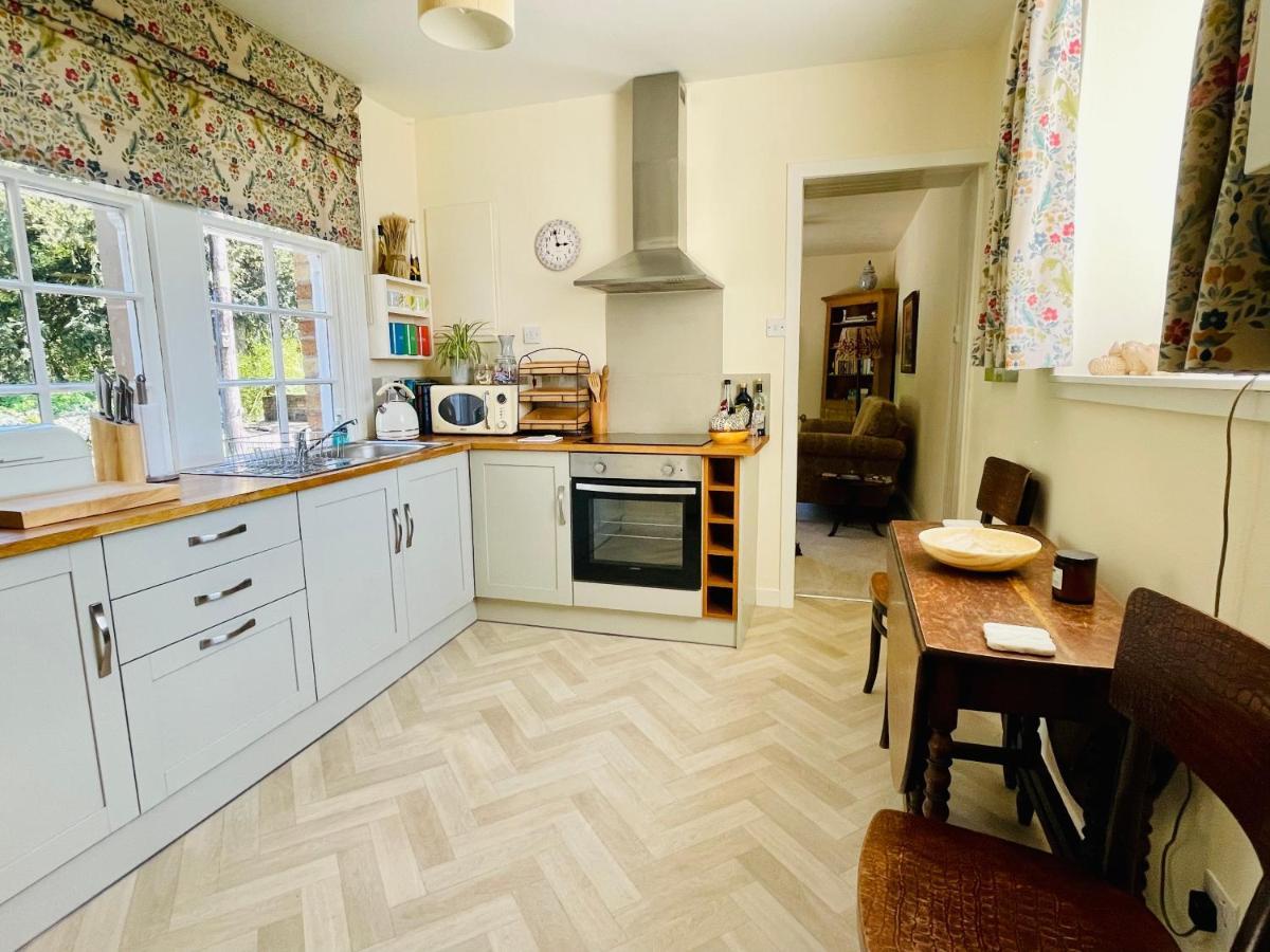 Carnell Country Estate & Holiday Cottages In Ayrshire Hurlford Экстерьер фото