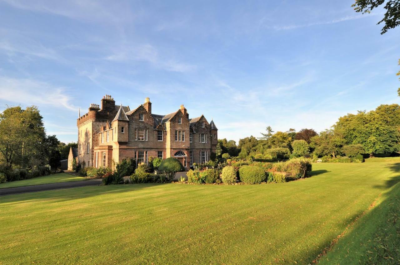 Carnell Country Estate & Holiday Cottages In Ayrshire Hurlford Экстерьер фото